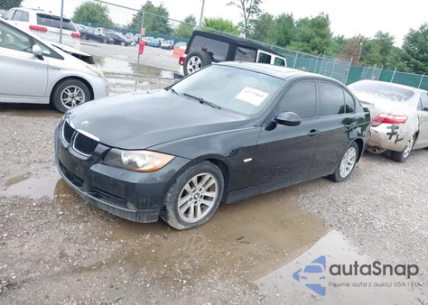 2007 BMW 328Xi z USA, uszkodzony, nr VIN WBAVC93587KX54462